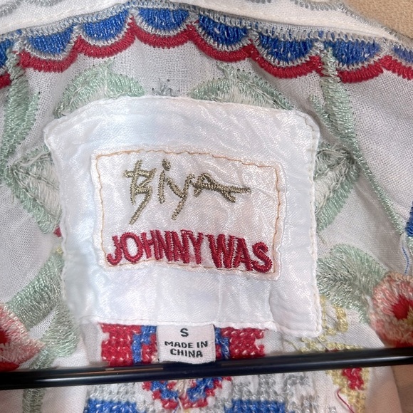 Johnny Was Biya  White Blouse with Elegant embroidery small - Picture 5 of 8